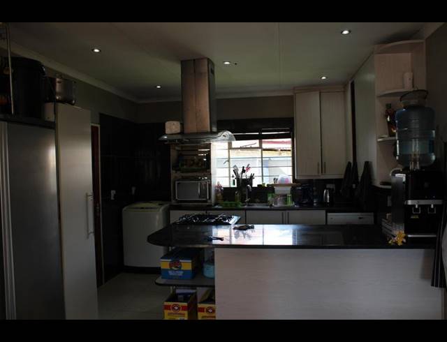 3 BEDROOM PROPERTY TO RENT IN RYNSOORD